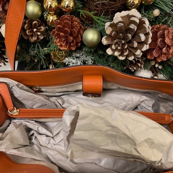 Orange Micheal Kors Hand Bag - Picture 3 of 5